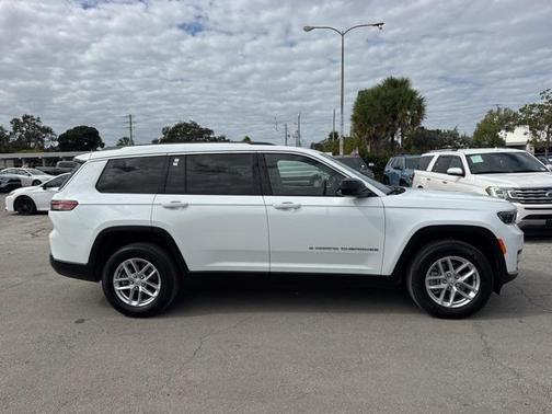 2023 Jeep Grand Cherokee L Laredo