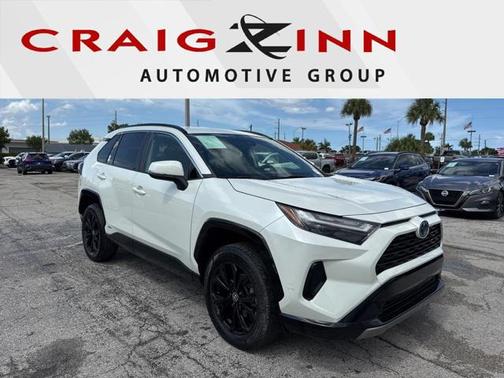 2022 Toyota RAV4 Hybrid SE