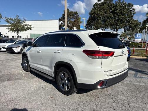 2018 Toyota Highlander Limited Platinum