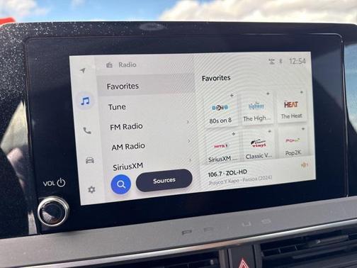 2025 Toyota Prius LE