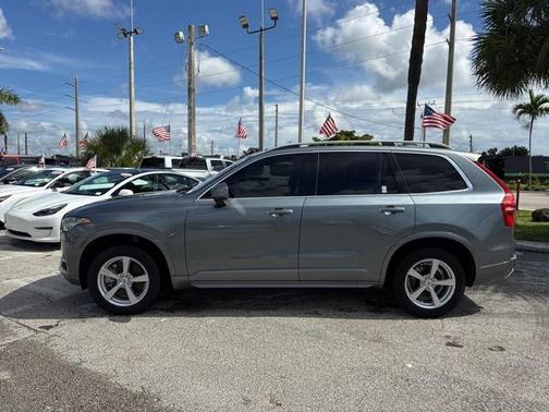 2018 Volvo XC90 T5 Momentum