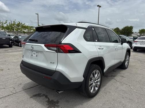 2024 Toyota RAV4 XLE Premium