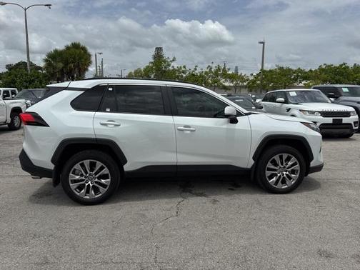 2024 Toyota RAV4 XLE Premium