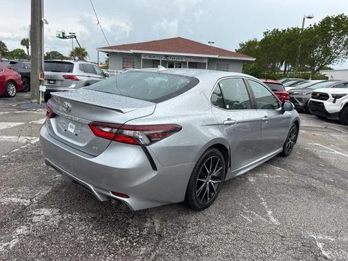 2022 Toyota Camry SE