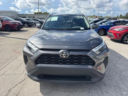 2022 Toyota RAV4 XLE