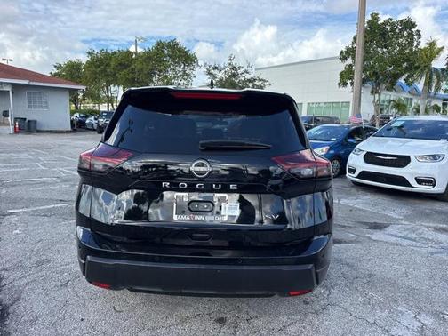2024 Nissan Rogue SV