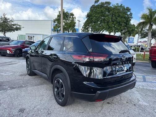 2024 Nissan Rogue SV