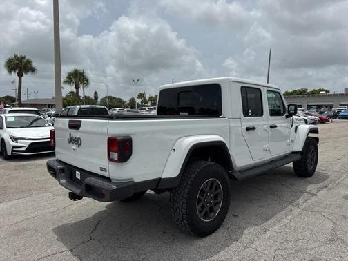 2021 Jeep Gladiator Overland