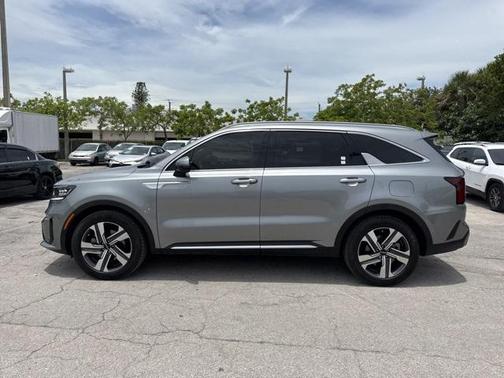 2022 Kia Sorento Plug-In Hybrid SX Prestige
