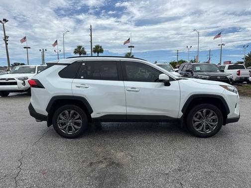 2024 Toyota RAV4 Hybrid XLE Premium