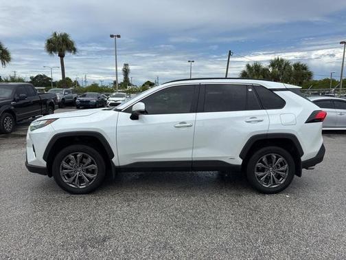 2024 Toyota RAV4 Hybrid XLE Premium
