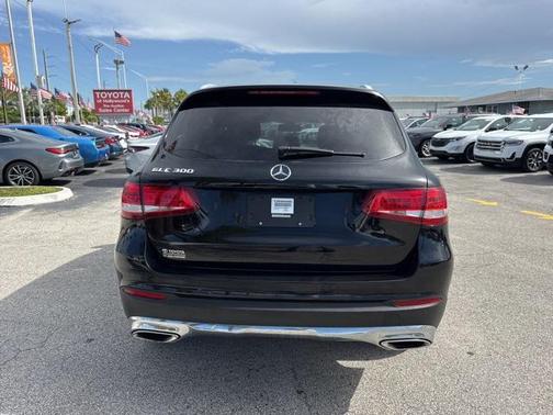 2018 Mercedes-Benz GLC 300 Base