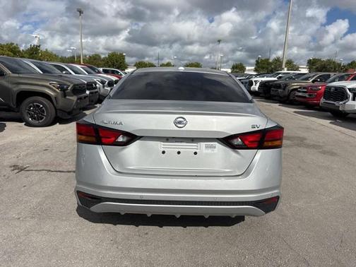 2021 Nissan Altima 2.5 SV