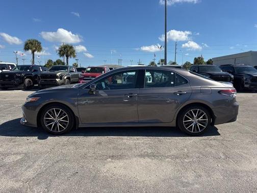 2023 Toyota Camry XLE