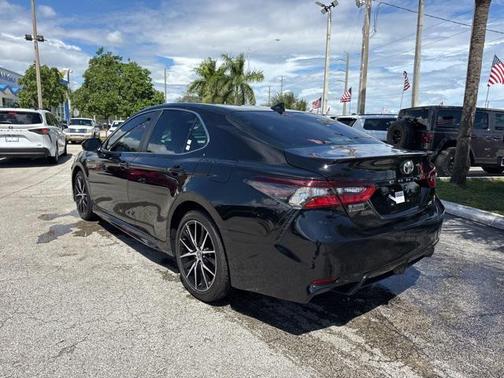 2024 Toyota Camry SE