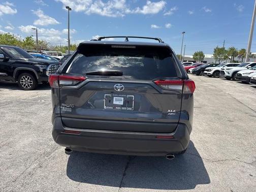 2023 Toyota RAV4 XLE Premium