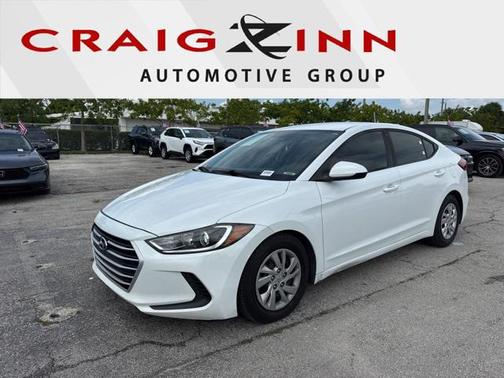 2018 Hyundai ELANTRA SE