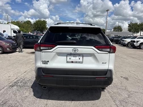 2024 Toyota RAV4 XLE Premium
