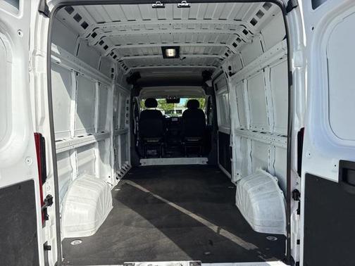 2024 RAM ProMaster 2500 Tradesman