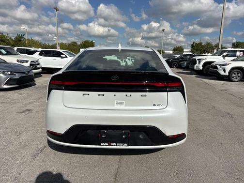 2025 Toyota Prius LE