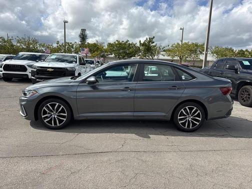 2025 Volkswagen Jetta 1.5T SE