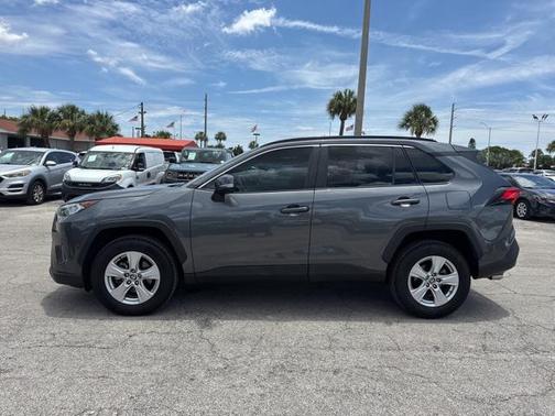 2021 Toyota RAV4 XLE