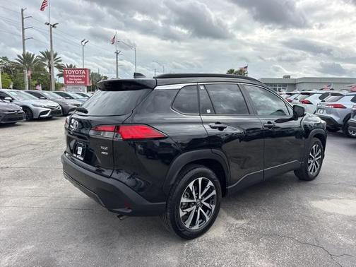 2025 Toyota Corolla Cross XLE