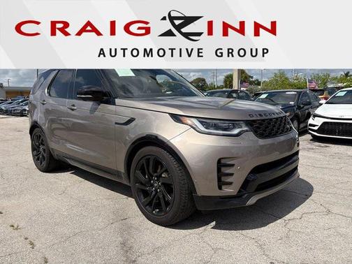 2024 Land Rover Discovery P300 Dynamic SE