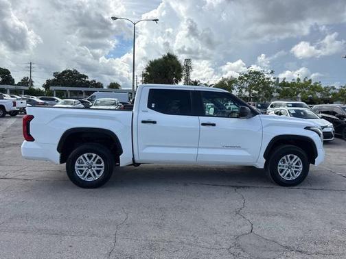 2025 Toyota Tundra SR5