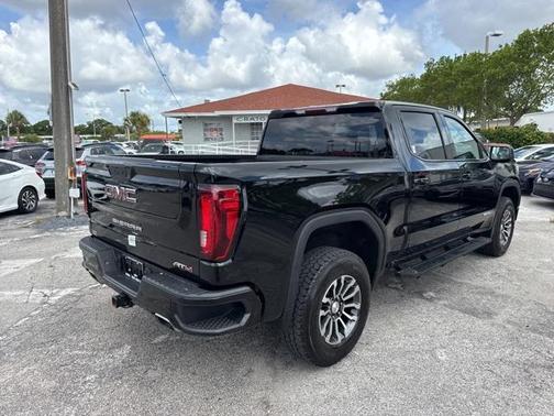 2021 GMC Sierra 1500 AT4