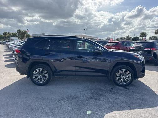 2024 Toyota RAV4 Hybrid XLE Premium