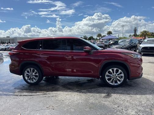2023 Toyota Highlander Hybrid Limited