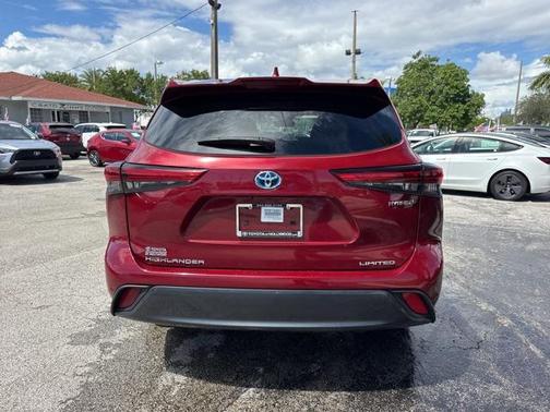 2023 Toyota Highlander Hybrid Limited