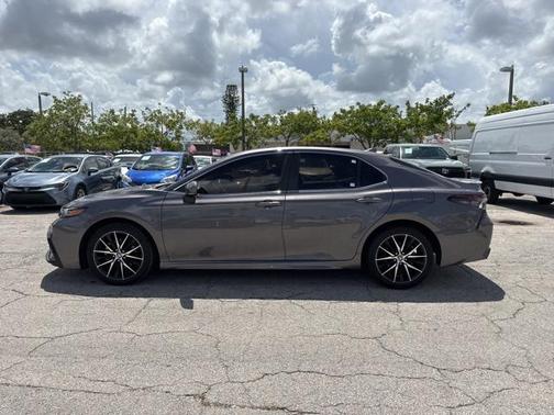 2024 Toyota Camry SE