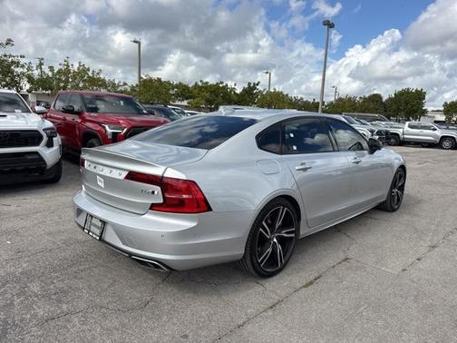 2020 Volvo S90 T6 R-Design
