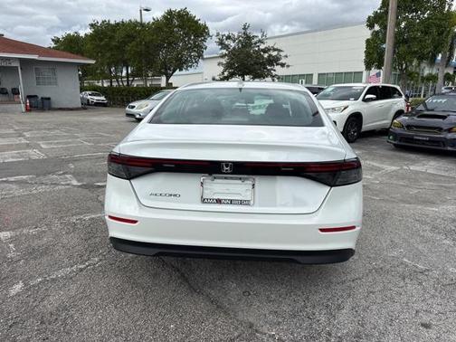 2025 Honda Accord LX 1.5T