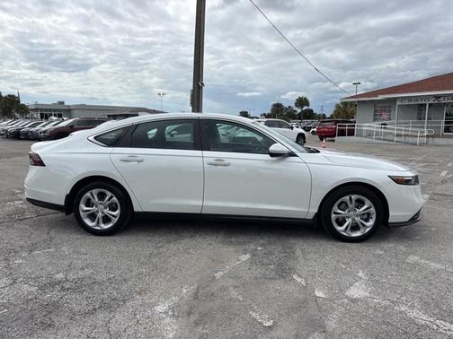 2025 Honda Accord LX 1.5T