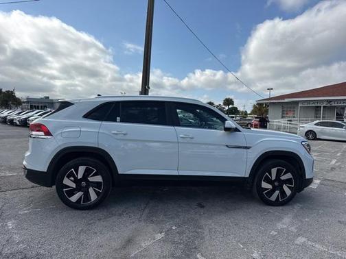 2024 Volkswagen Atlas Cross Sport 2.0T SE w/Technology
