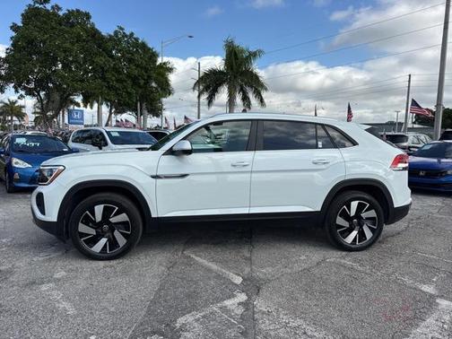 2024 Volkswagen Atlas Cross Sport 2.0T SE w/Technology