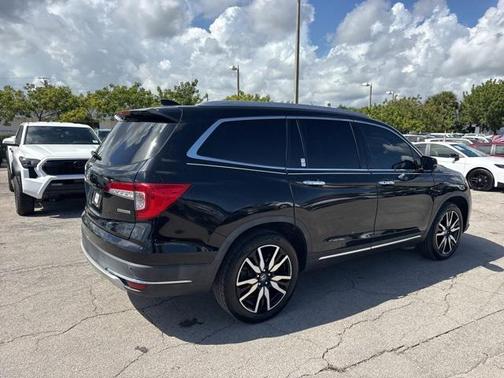 2019 Honda Pilot Touring 8-Passenger