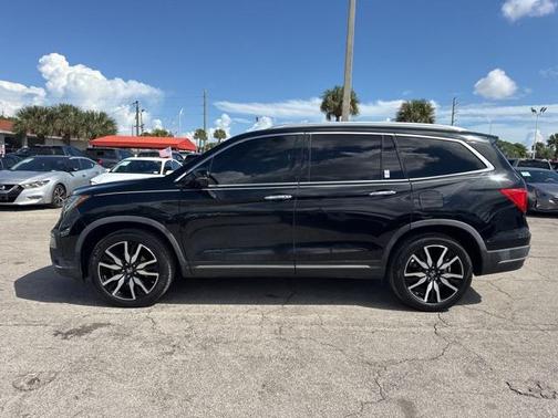2019 Honda Pilot Touring 8-Passenger