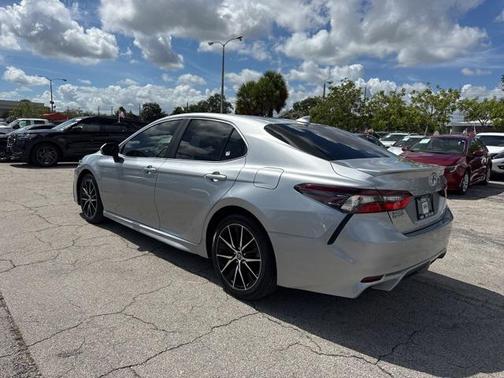 2024 Toyota Camry SE