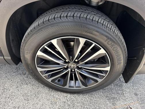 2024 Toyota Grand Highlander Hybrid Limited MAX