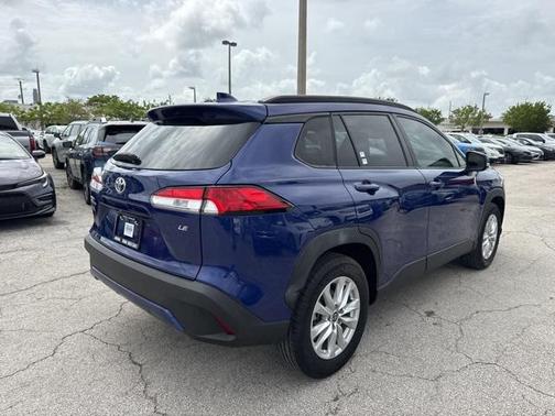 2022 Toyota Corolla Cross LE