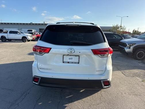 2018 Toyota Highlander Limited