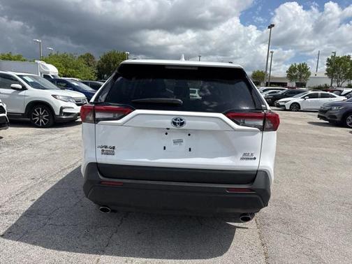 2024 Toyota RAV4 Hybrid XLE