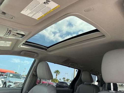2020 Toyota Sienna XLE