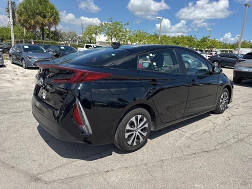 2022 Toyota Prius Prime LE