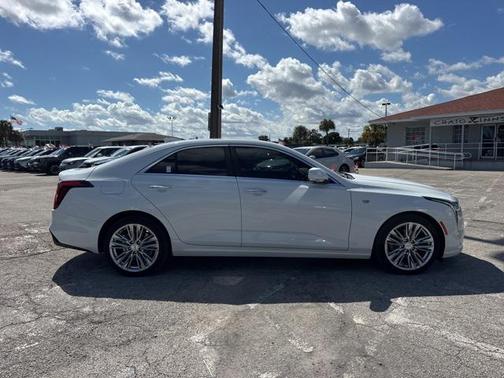 2022 Cadillac CT4 Premium Luxury