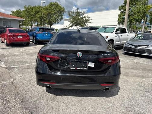 2020 Alfa Romeo Giulia Base